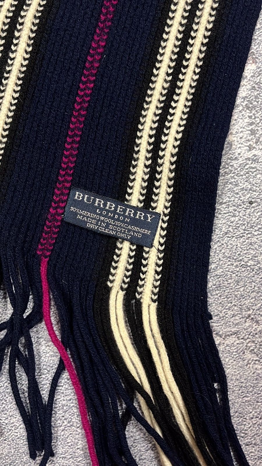Burberry × Vintage Vintage 90s Burberry Scarf Knit Muffle Neckwear Size ONE SIZE - 3 Thumbnail