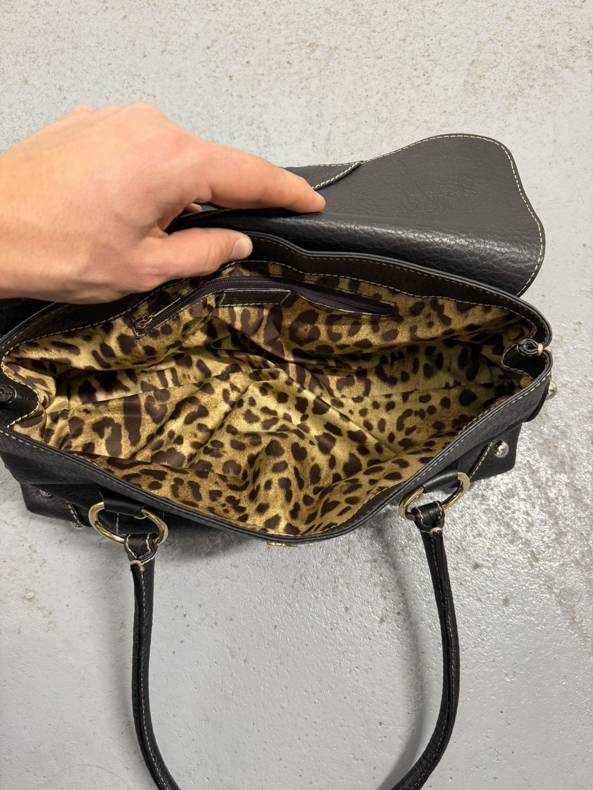 Dolce & Gabbana Dolce & Gabbana Leather Metal Rivets Handbag Size ONE SIZE - 16 Thumbnail