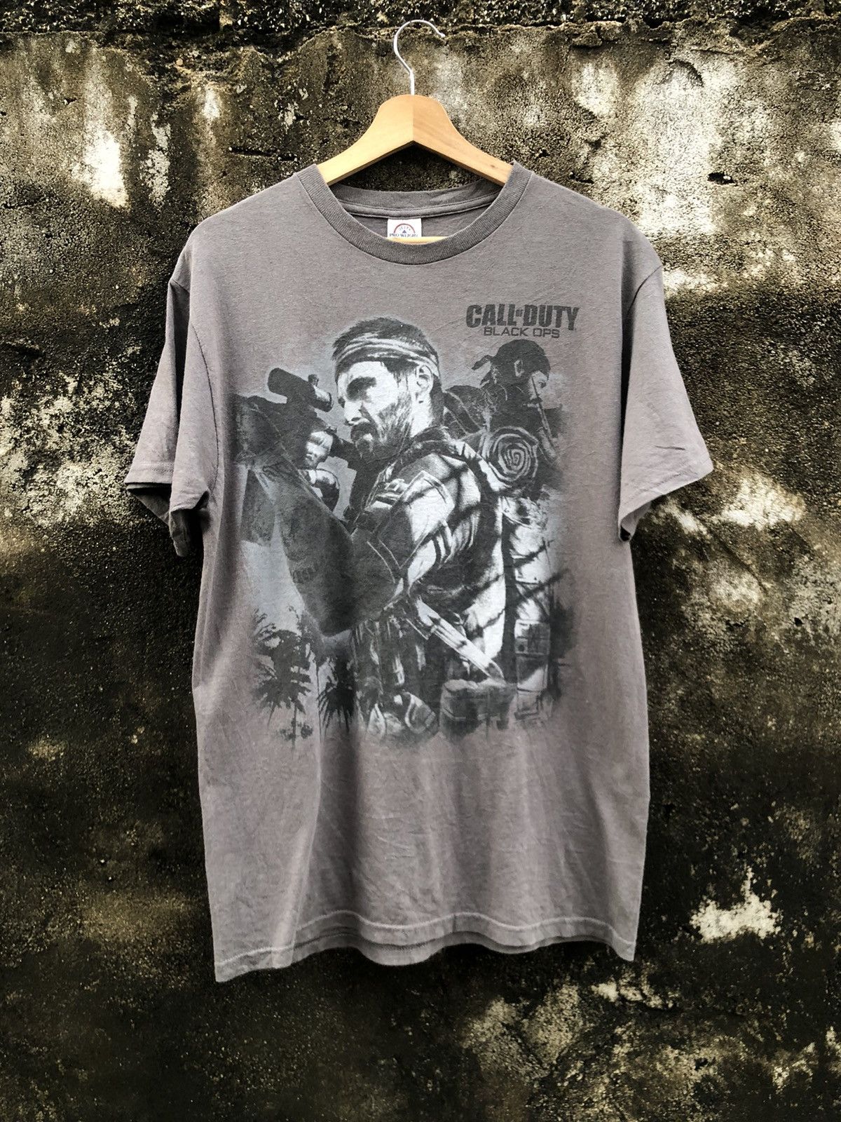 Playstation × Vintage 2000s Vintage Call Of Duty "Black Ops" Tshirt Size US M / EU 48-50 / 2 - 1 Thumbnail