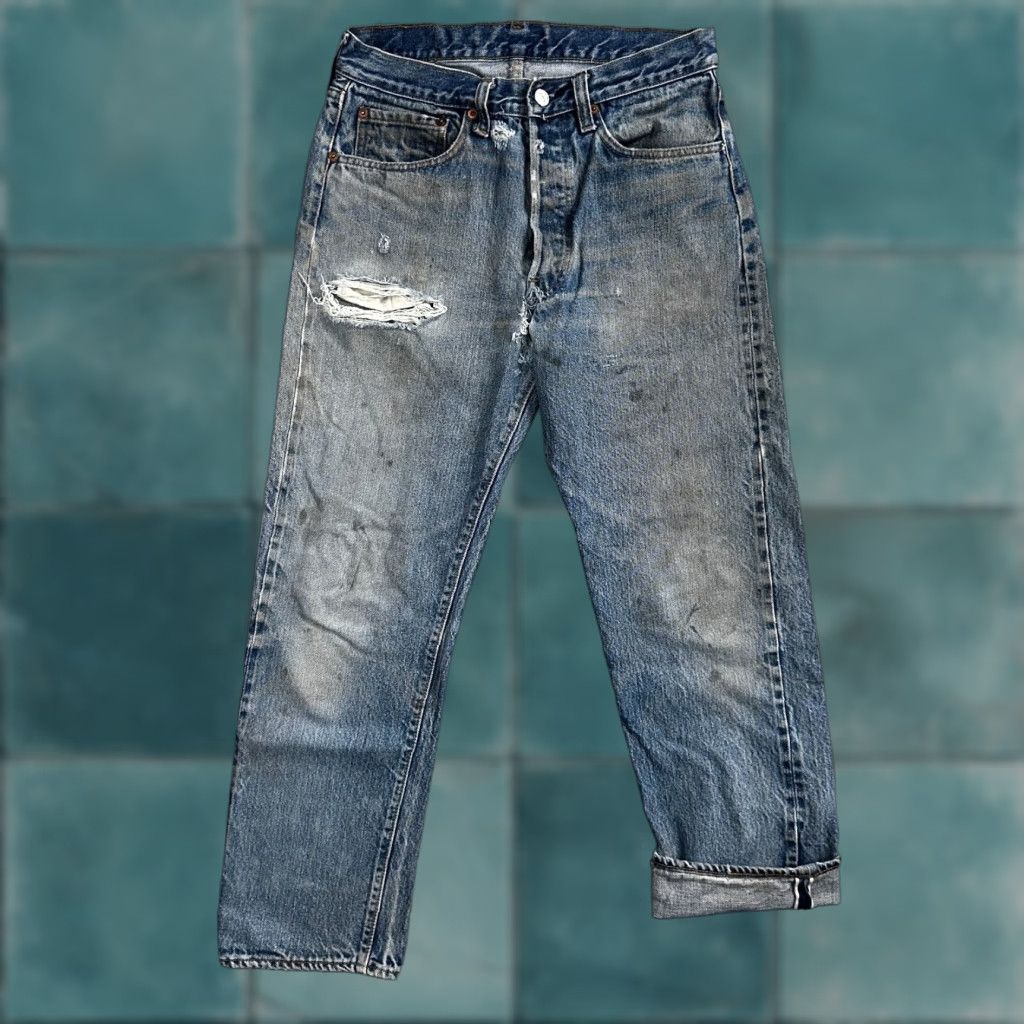 Levi's VINTAGE Levi's 501 Jeans Men 32x31 Light Wash 80s USA Distressed Straight Denim Size US 32 / EU 48 - 1 Thumbnail