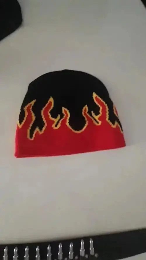 VIBE Fire Flame Black / Red Graphic Beanie S Size◆4 Size ONE SIZE - 6 Thumbnail