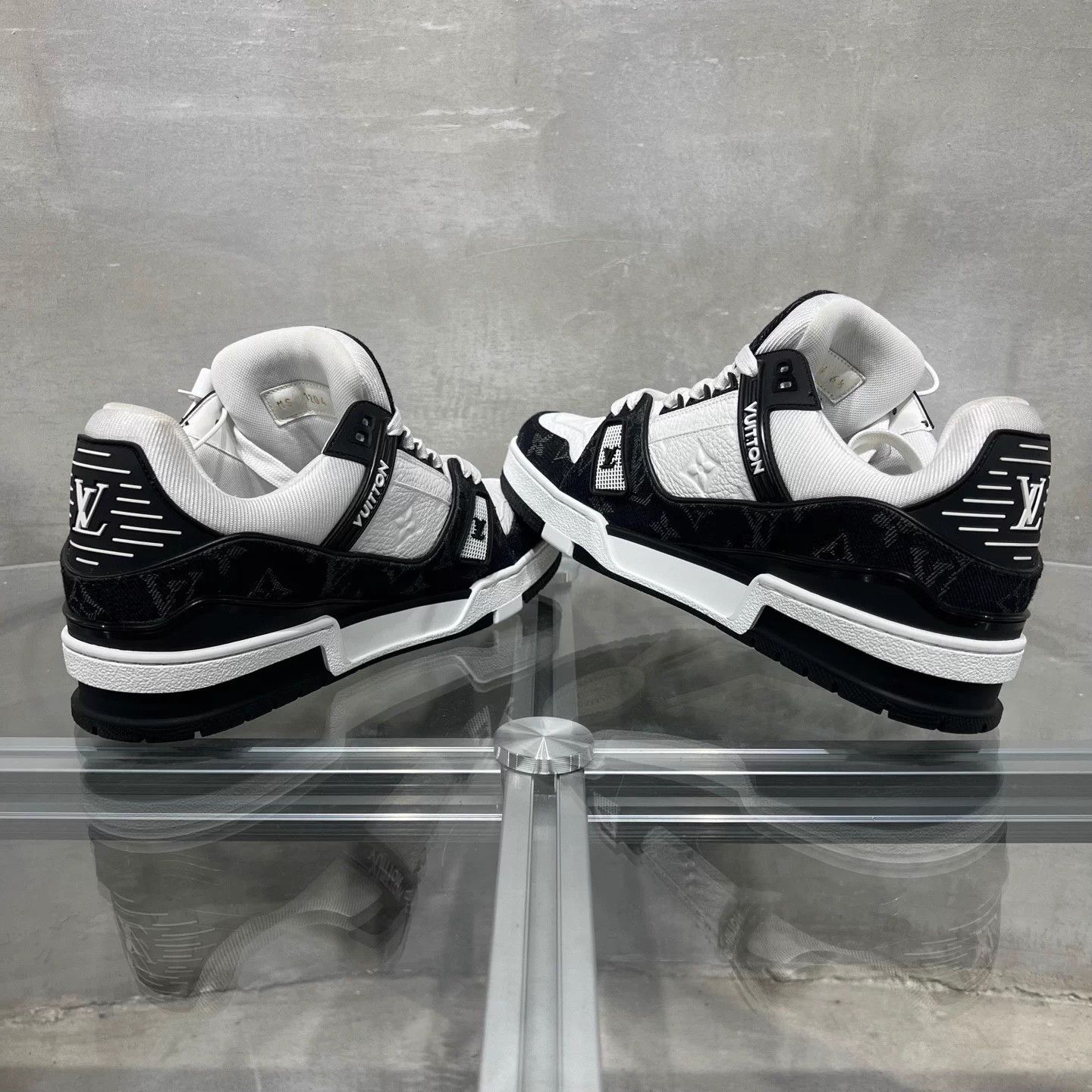 Louis Vuitton LV Trainer Black White Denim UK6.5/40.5 Size US 8.5 / EU 41-42 - 5 Thumbnail