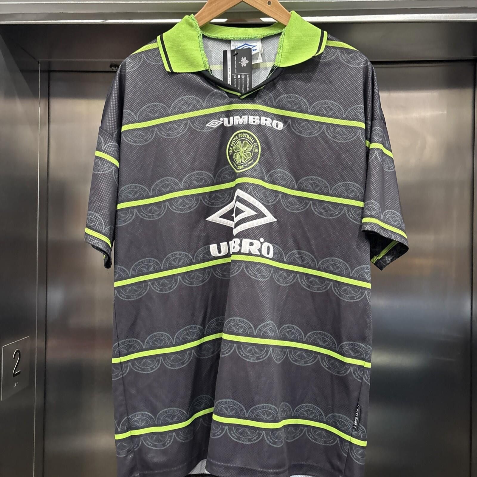 Umbro Vintage 90s Umbro celtic Soccer jersey Size ONE SIZE - 1 Thumbnail