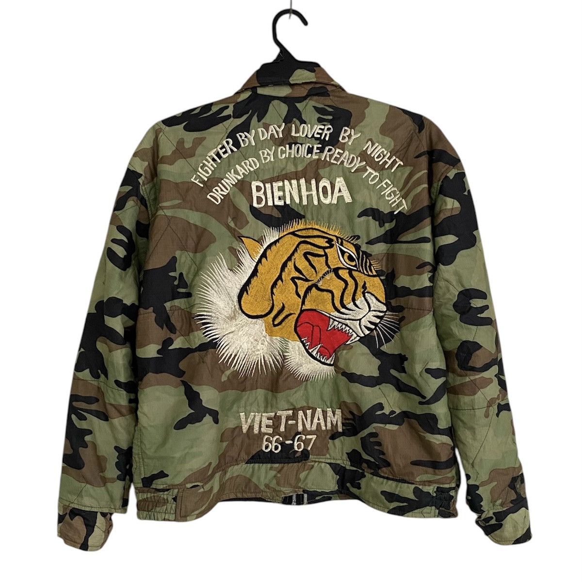 Vintage RARE BIENHOA VIETNAM WAR 66-67 Embordire Camo Jacket Size US XL / EU 56 / 4 - 1 Thumbnail