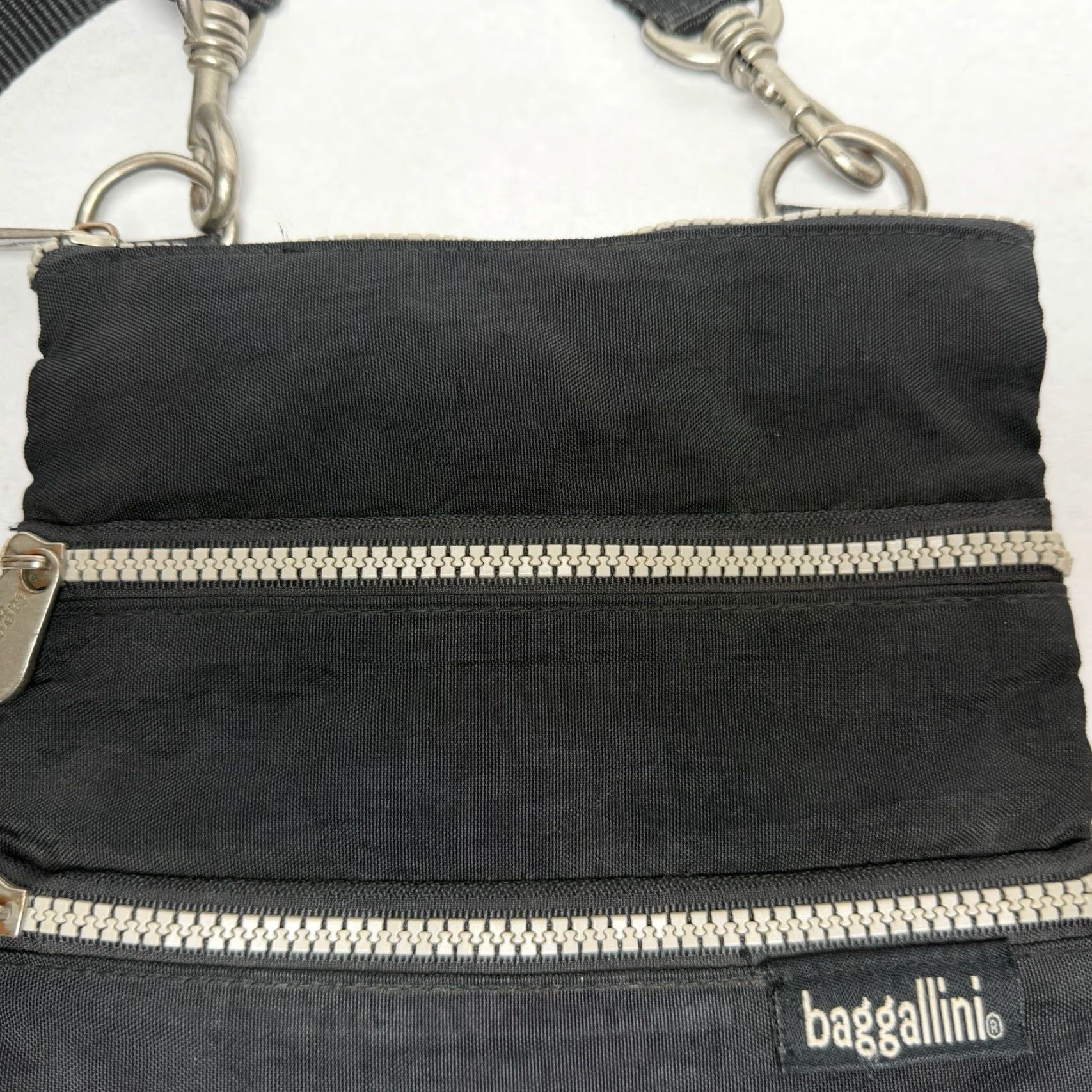 Vintage Baggallini Purse Crossbody Nylon Side Zipper Organizer Adjustable Strap Black Small Women Size ONE SIZE - 2 Thumbnail