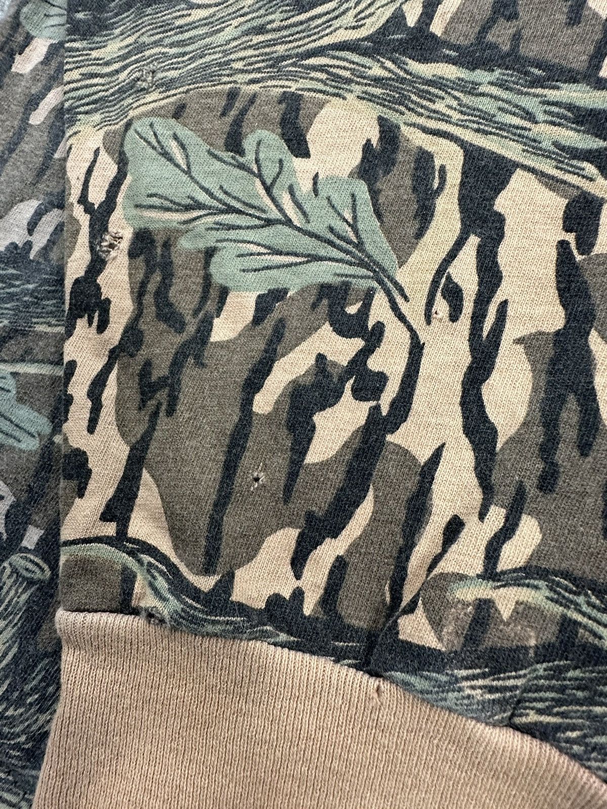 Mossy Oaks Vintage 90s Mossy Oak Original Camo LS Pocket T-Shirt Size US XL / EU 56 / 4 - 14 Thumbnail