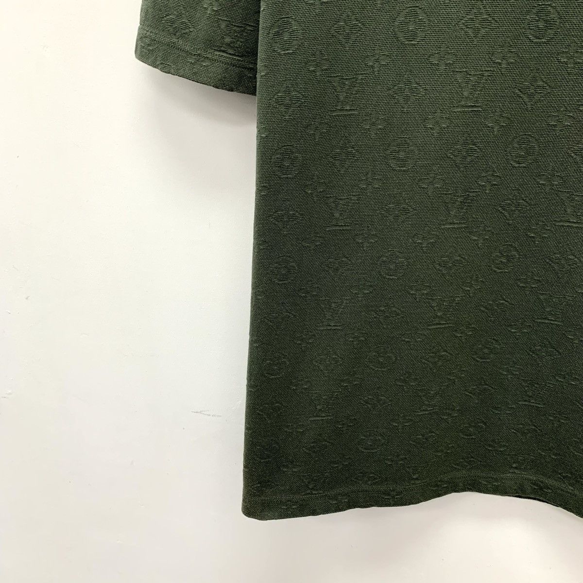 Louis Vuitton Louis Vuitton All Over Print Short Sleeve T-Shirt K26WX Size US XXL / EU 58 / 5 - 4 Thumbnail
