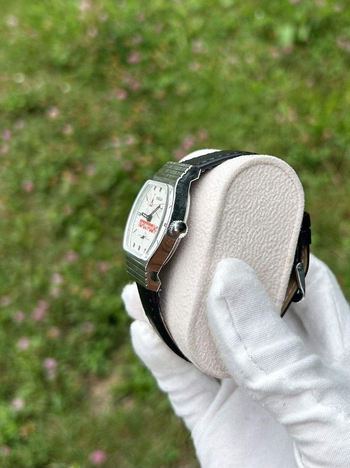 Vintage Vintage Watch Pobeda Soviet USSR Mechanical Authentic 1980s Size ONE SIZE - 8 Thumbnail