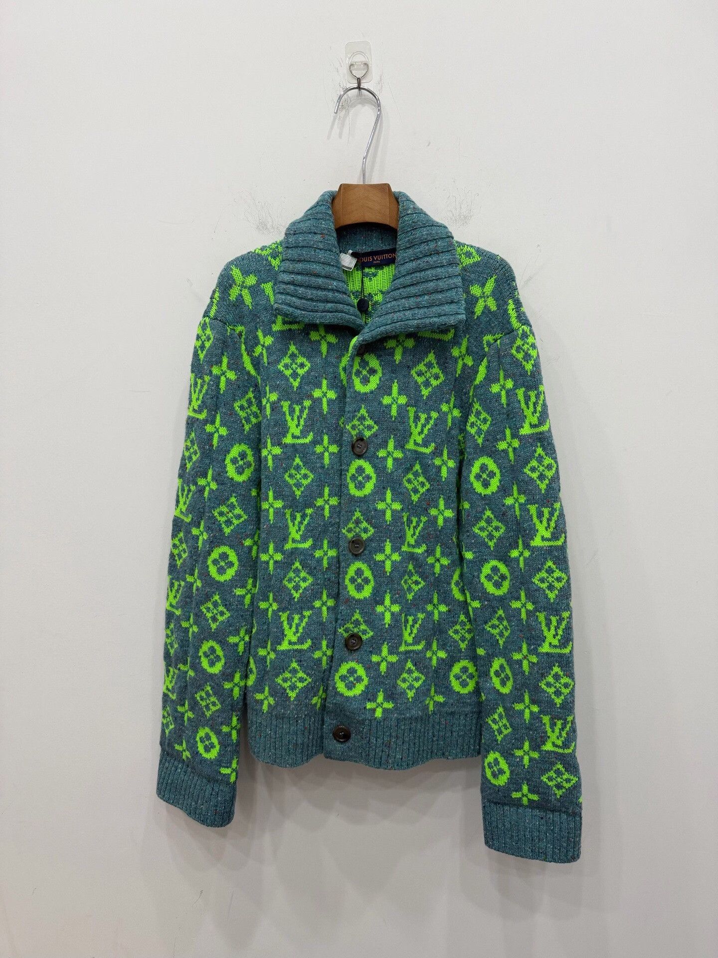 Louis Vuitton Louis Vuitton Knit Green Sweater XL Women Size XL / US 12-14 / IT 48-50 - 1 Thumbnail
