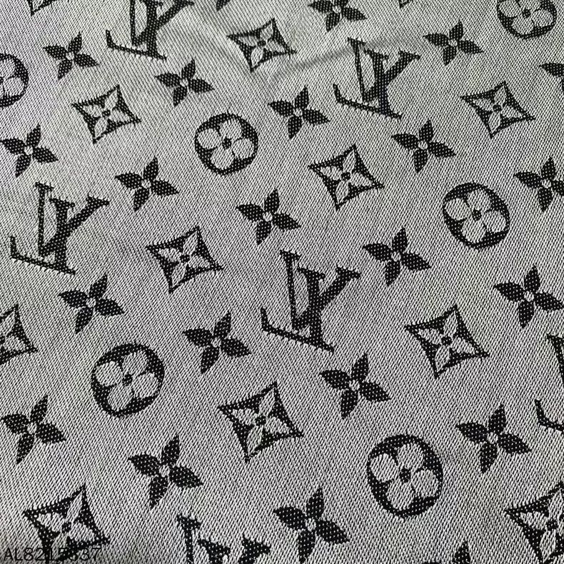 Louis Vuitton Louis Vuitton Printed Silk Scarf -2505 Size ONE SIZE - 3 Thumbnail
