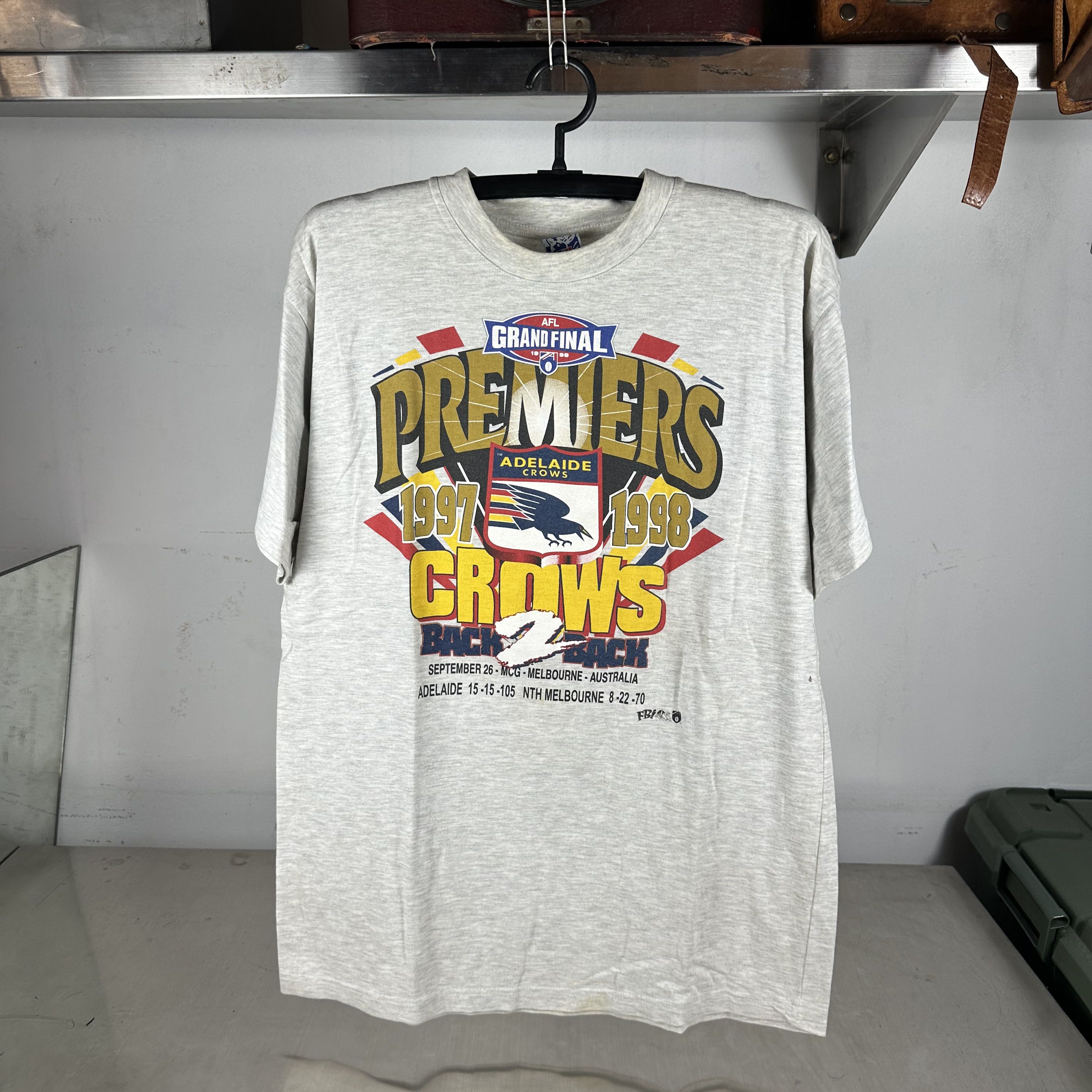 Vintage Vintage 1998 Adelaide Crows AFL Back to Back Premiers Tee Size US L / EU 52-54 / 3 - 1 Thumbnail