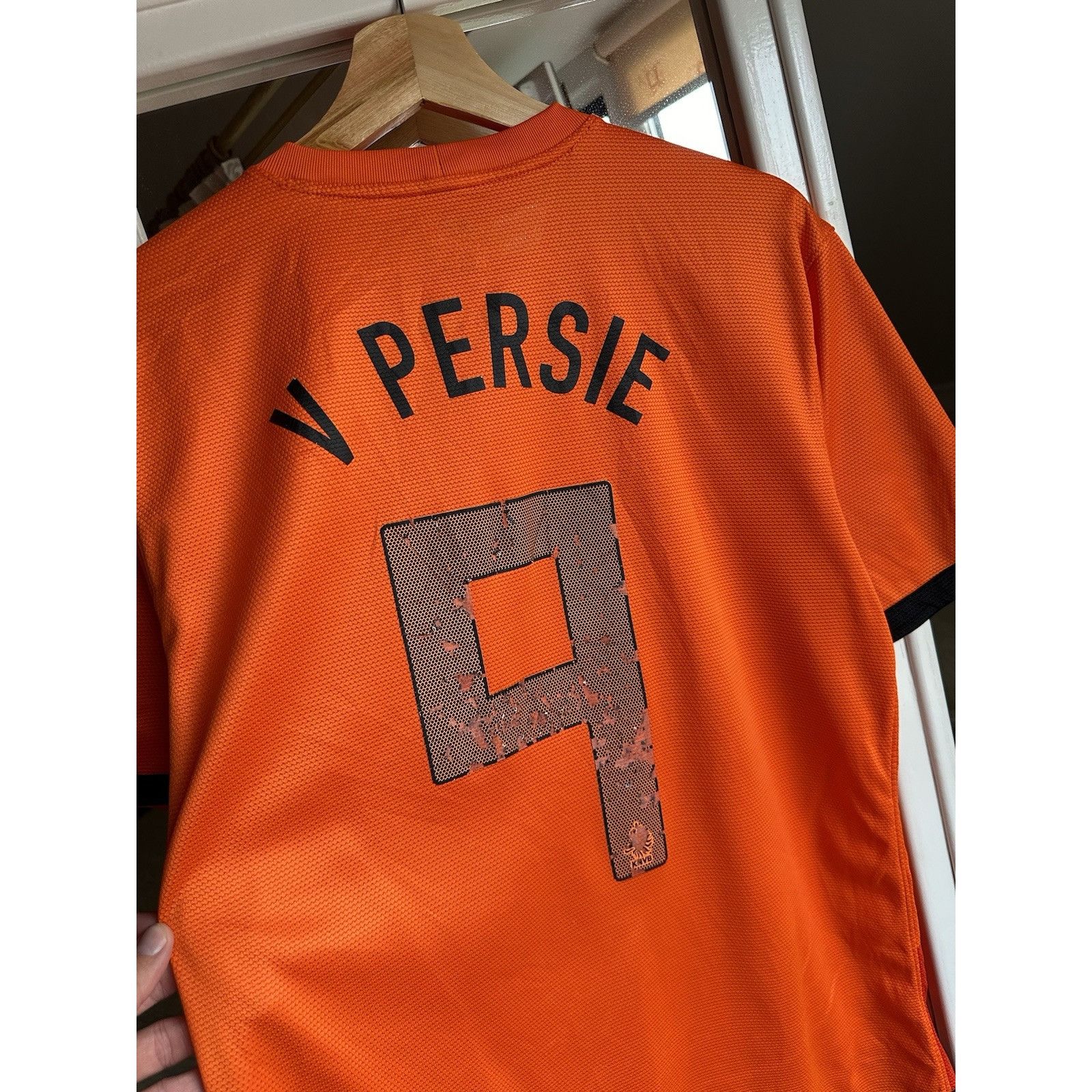 Nike NETHERLANDS 2012/13 HOME FOOTBALL SHIRT Van Persie Soccer JE Size US M / EU 48-50 / 2 - 9 Thumbnail