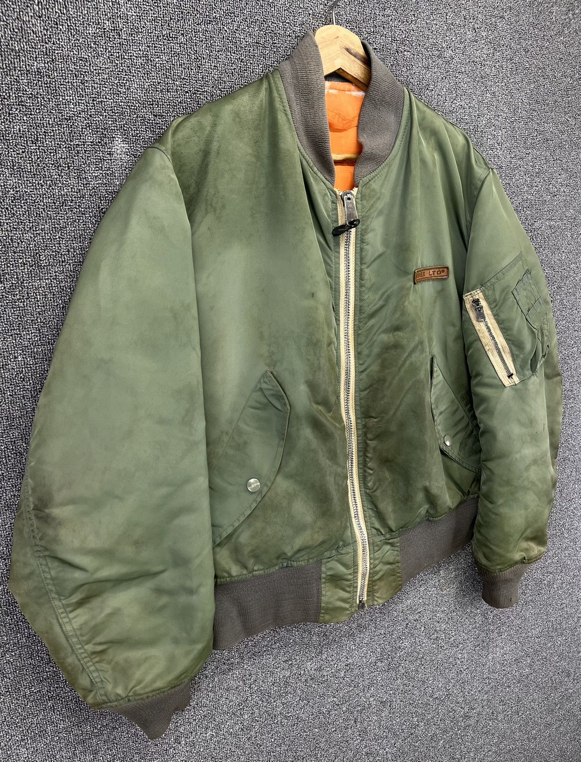 Avirex Vintage Avirex Trashed Rare Bomber Jacket Size US M / EU 48-50 / 2 - 2 Thumbnail