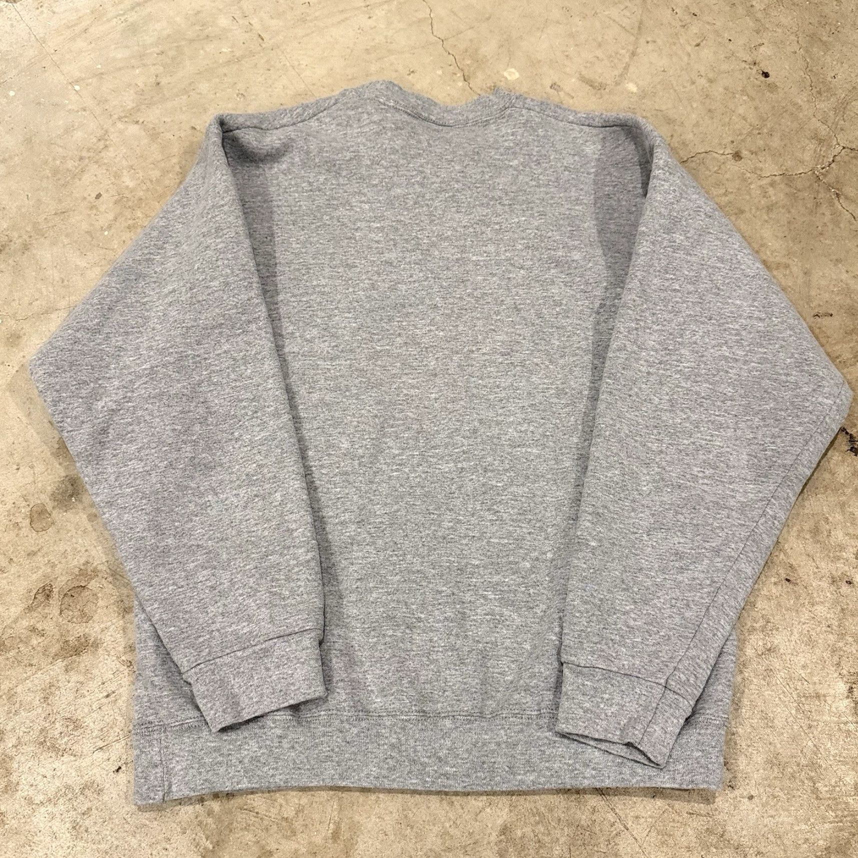 Vintage VINTAGE 90s Womens College Basketball Sweatshirt 1999 Mens Large Gray Ladies Mens L Pullover Sweatshirt Basketball Size L / US 10 / IT 46 - 3 Thumbnail