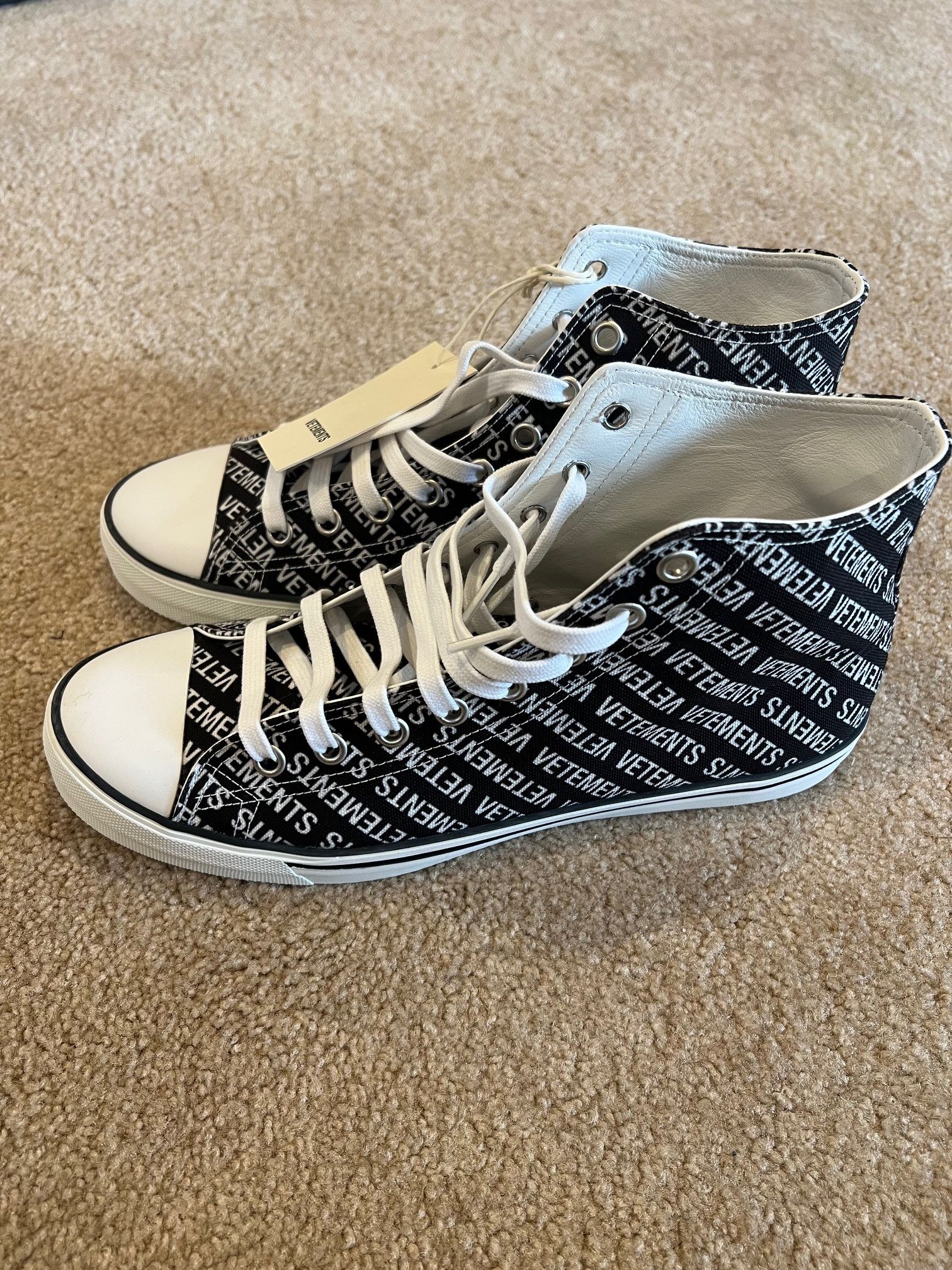 Vetements Vetements Printed Canvas Sneakers Size US 11 / EU 44 - 5 Thumbnail