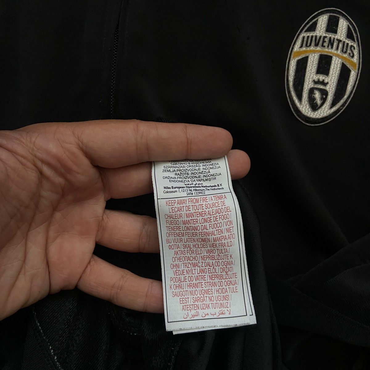 Nike Vintage Nike Juventus FC Full Zip Track Top Size US L / EU 52-54 / 3 - 7 Thumbnail