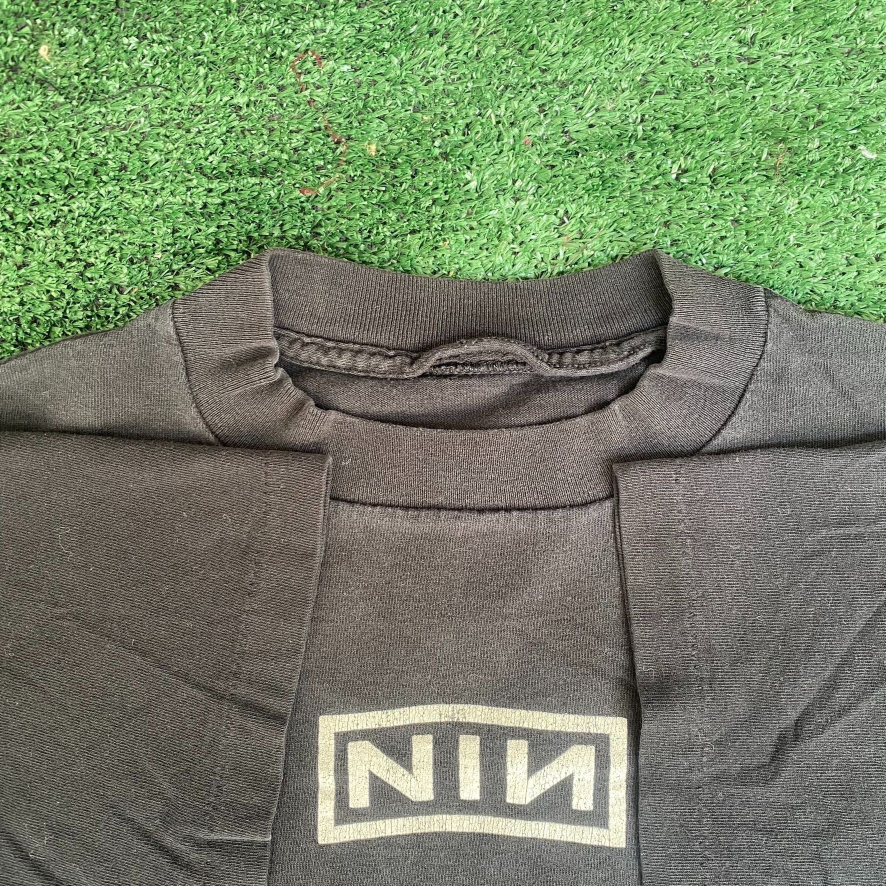 Band Tees Vintage 90s Nine Inch Nails Shirt Metal Rock Band Logo Tee Size US L / EU 52-54 / 3 - 4 Thumbnail