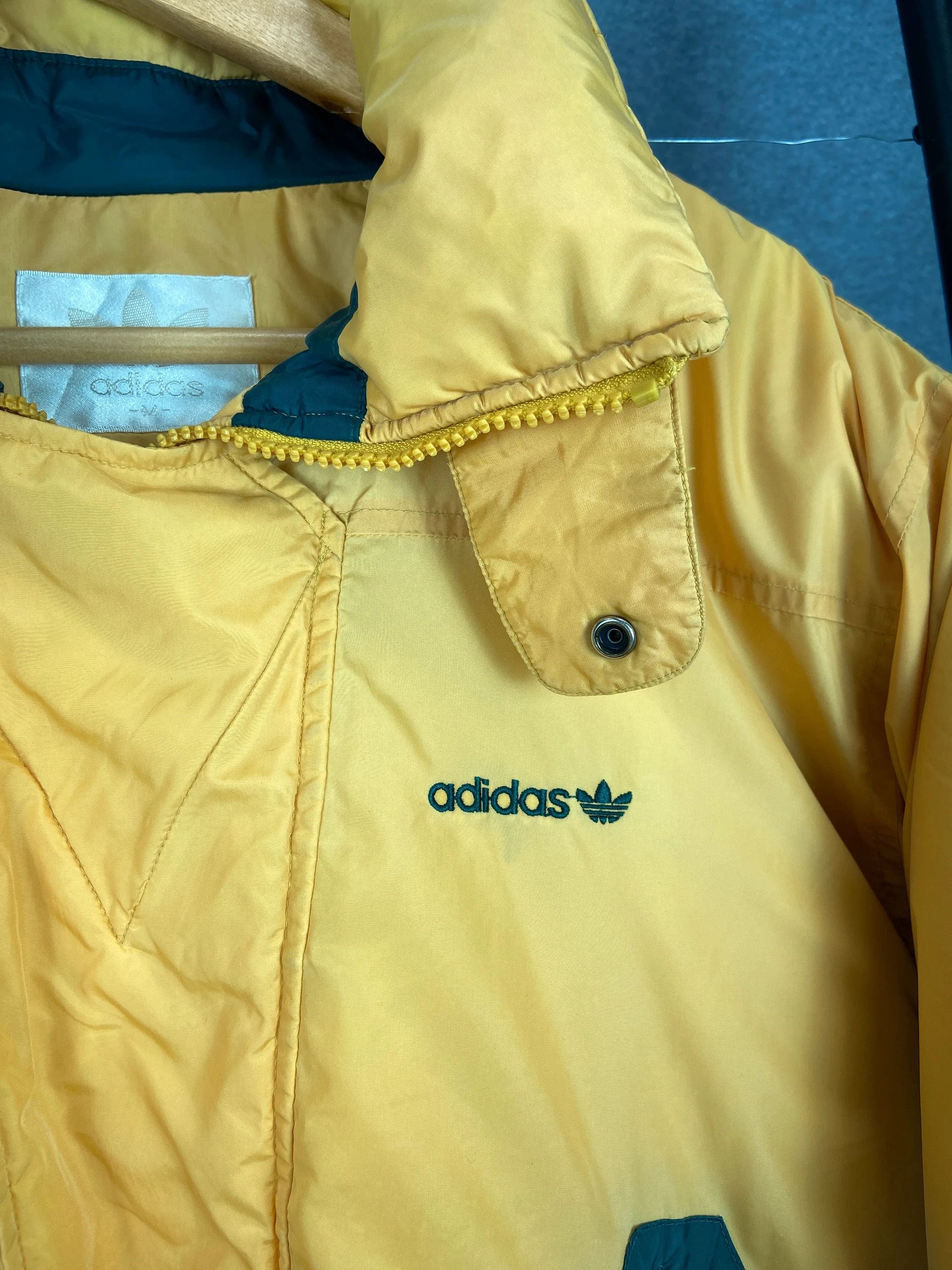 Adidas Adidas Yellow Puffer Jacket M | Vintage 80s Trefoil Size US M / EU 48-50 / 2 - 2 Thumbnail