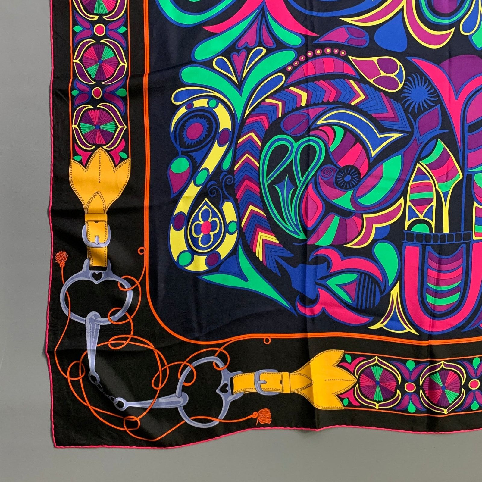 Hermes HERMES Black Color Block Horsebit Silk Scarves & Shawls Size ONE SIZE - 4 Thumbnail