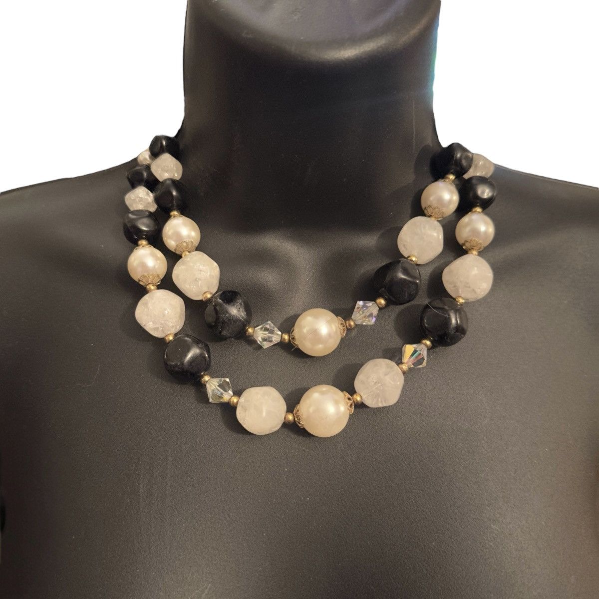 Vintage Vintage black and white pearl & bead doubled necklace Size ONE SIZE - 1 Thumbnail