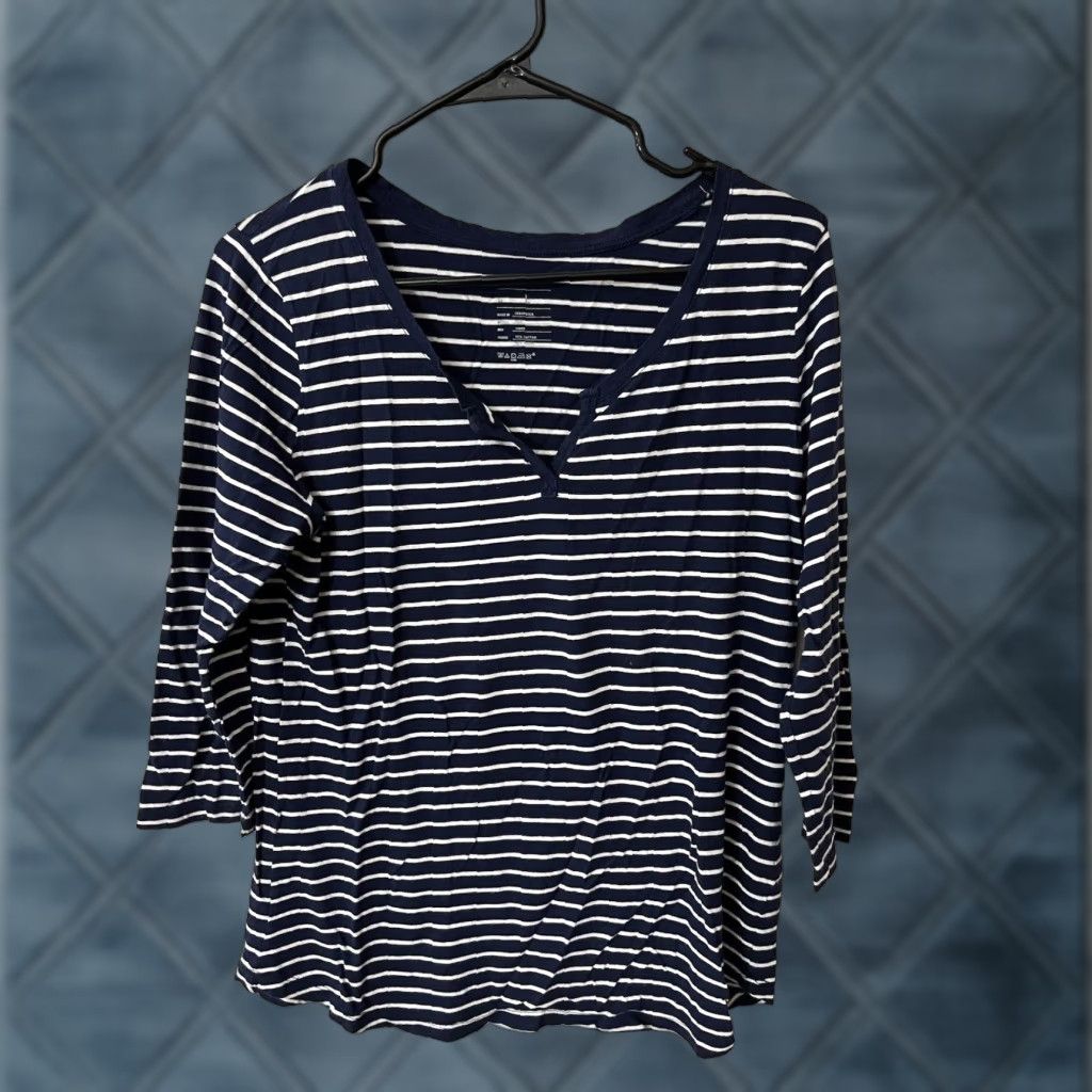 Gap VINTAGE Gap Women's Blouse Shirt Adult Large White Blue Stripes V-Neck Short Sleeve Nautical Style Size L / US 10 / IT 46 - 1 Thumbnail