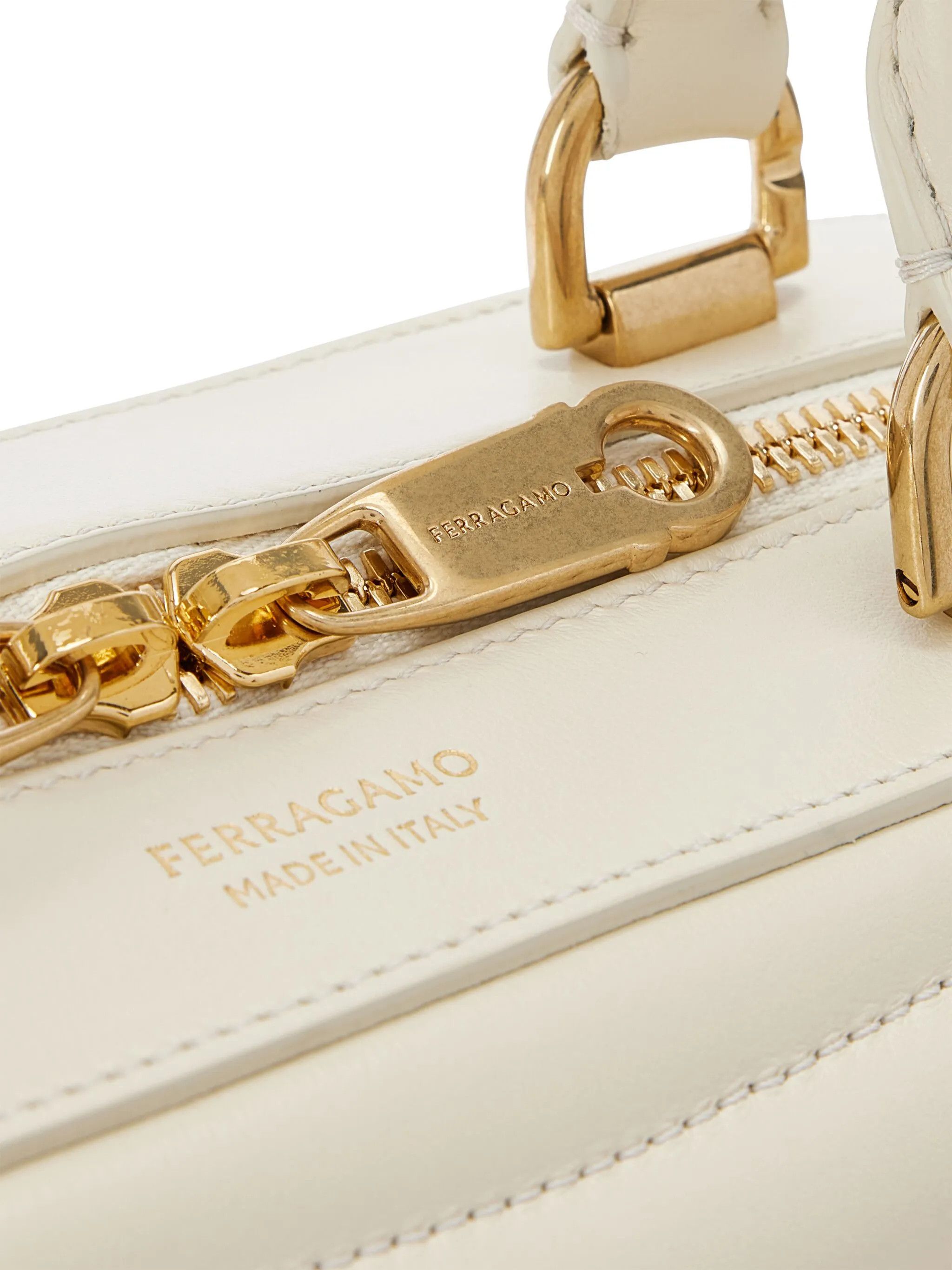 Salvatore Ferragamo o1s1rm0325 Size: OS / Tote Bag in White Size ONE SIZE - 4 Thumbnail