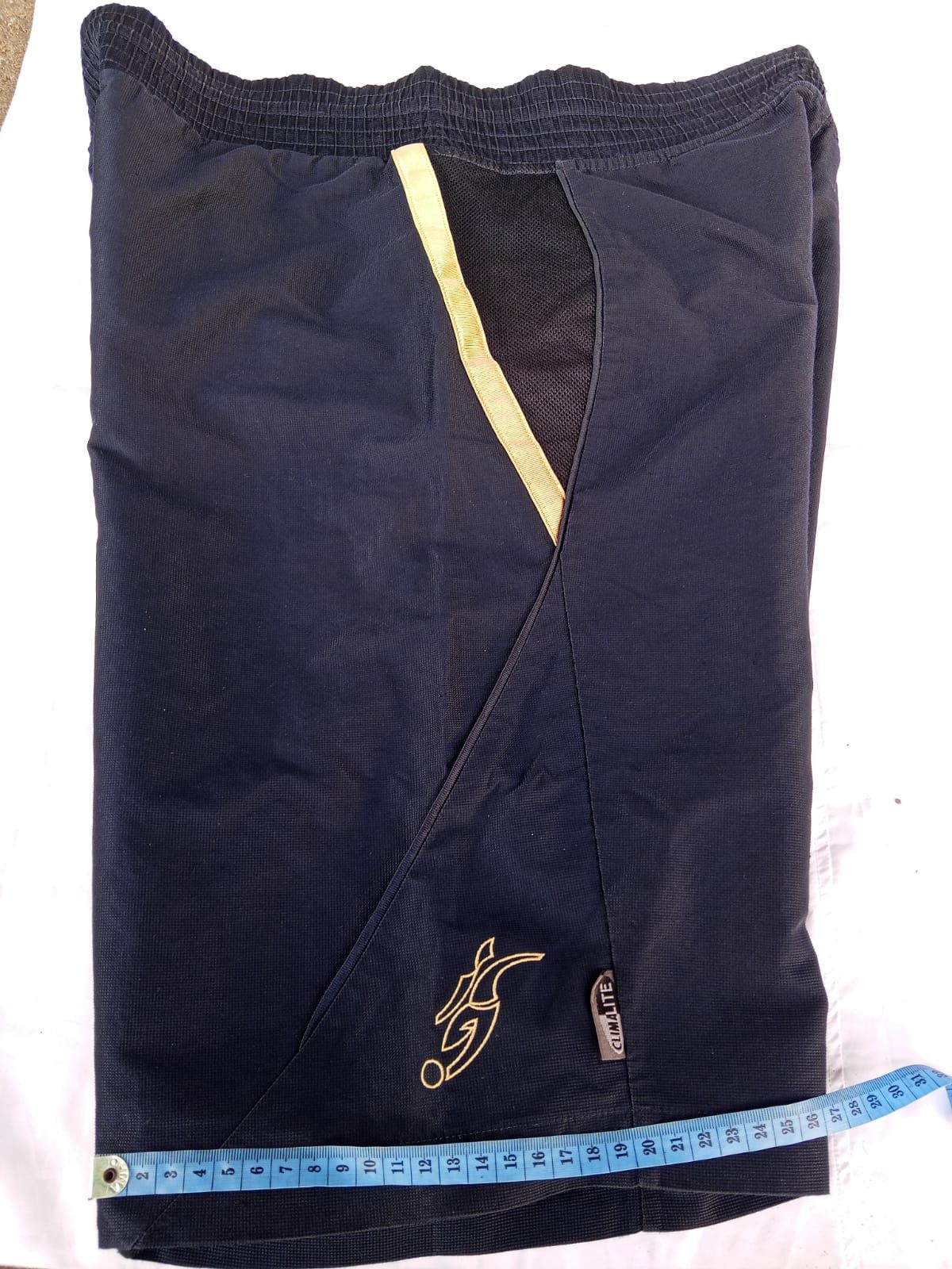 Adidas Celana pendek/short pants/rileks pants Adidas climate Size US 32 / EU 48 - 3 Thumbnail