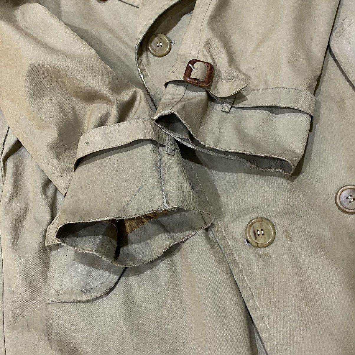 Burberry ☀️Vintage Burberrys double breasted trench coat Size US M / EU 48-50 / 2 - 13 Thumbnail