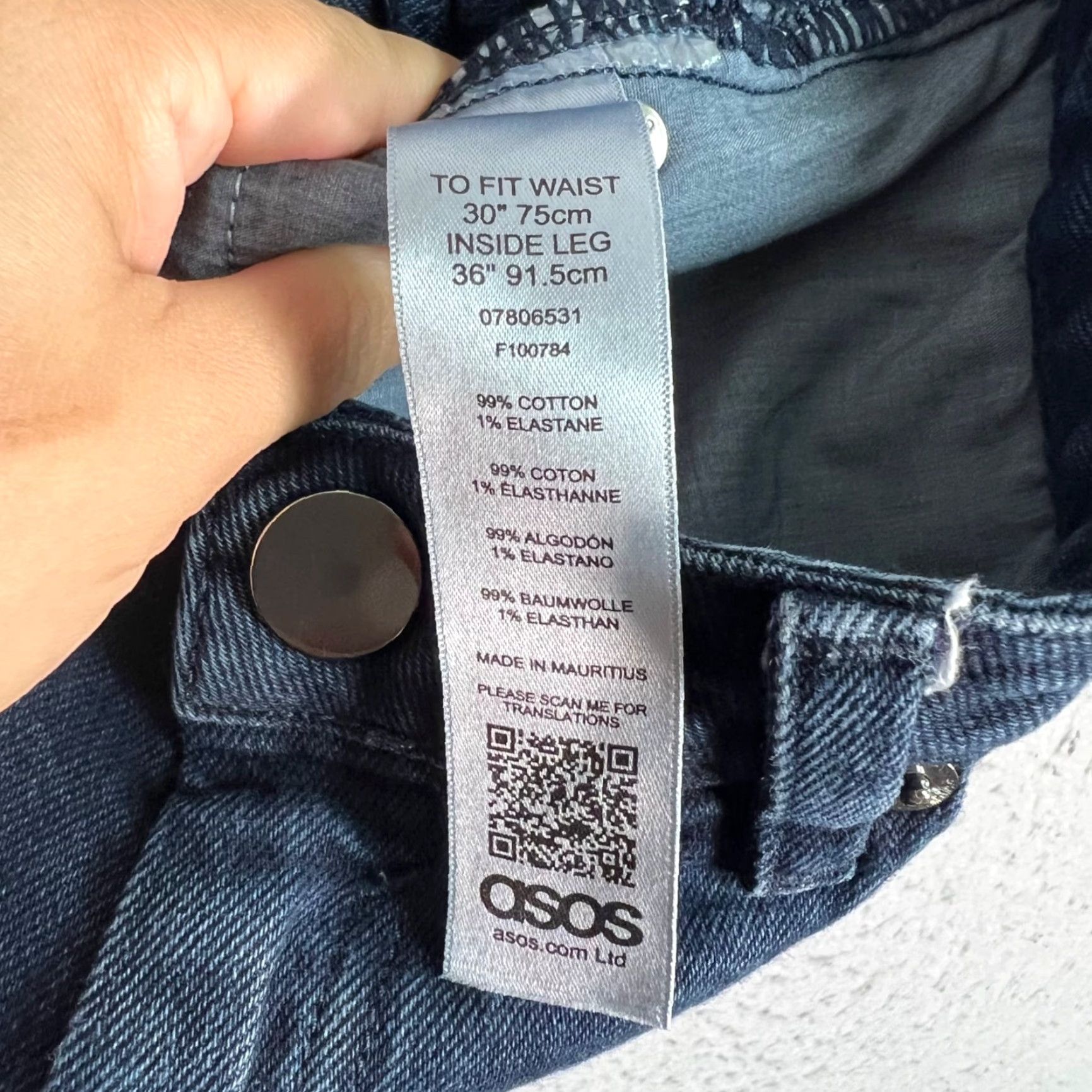 Asos ASOS Mens Tapered Leg Jeans Size 30 Blue Cotton Blend Denim Size US 30 / EU 46 - 4 Thumbnail