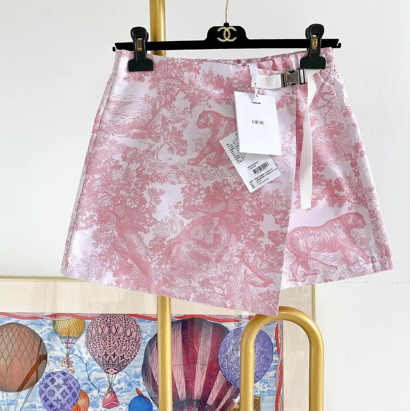 Dior Dior Pink Polyester Spring Shorts for Women 0089 Size 23" - 1 Thumbnail
