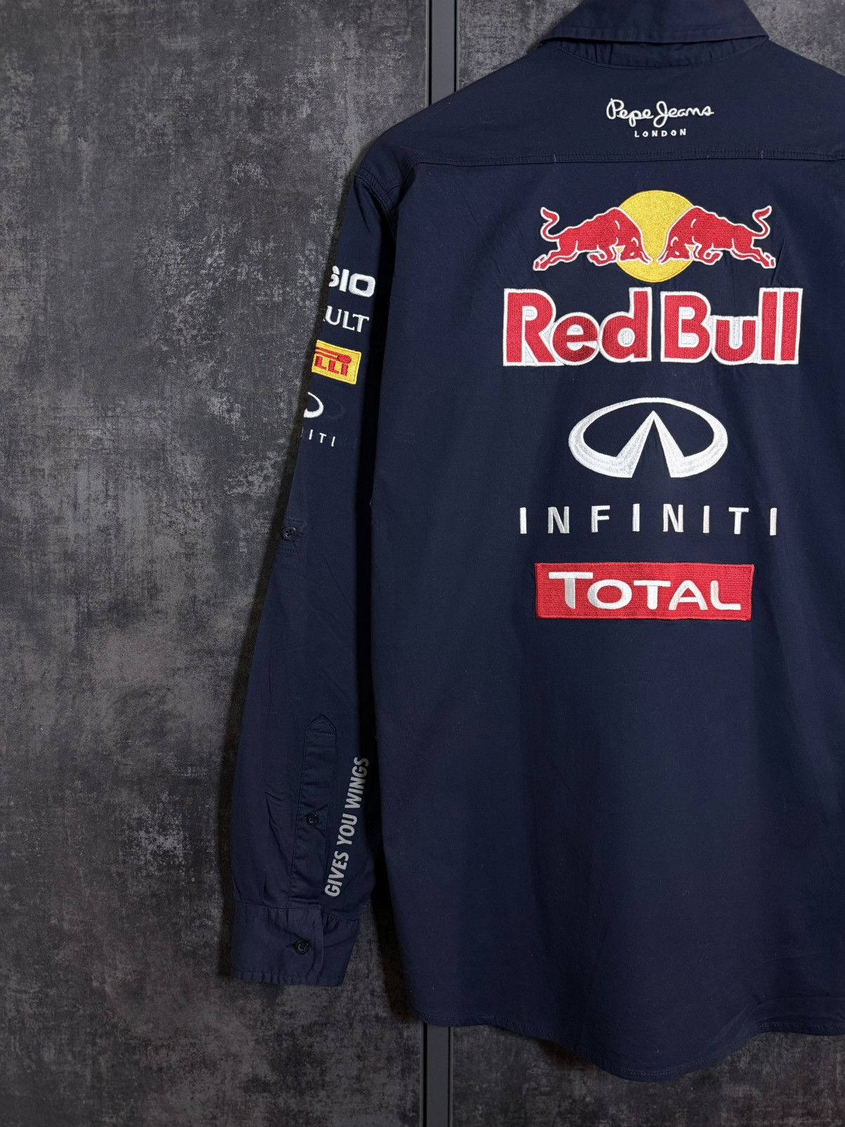 Pepe Jeans Sick Red Bull F1 Infiniti Racing Button Up Pepe Jeans Subaru Size US M / EU 48-50 / 2 - 9 Thumbnail