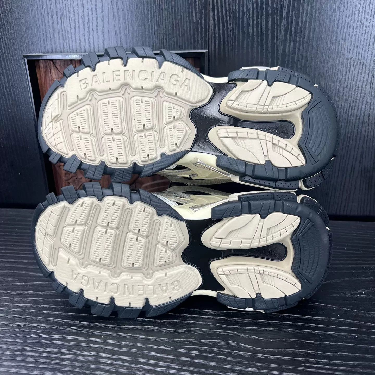 Balenciaga Balenciaga Track 2 Black/Gray 37 Worn 2x Near New Size US 7 / IT 37 - 4 Thumbnail