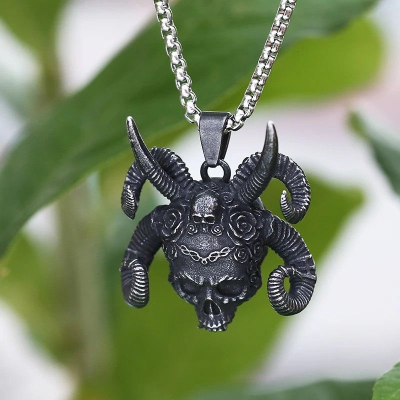 Japanese Brand × Jewelry Horn And Skull Pendant Necklace Size ONE SIZE - 1 Thumbnail