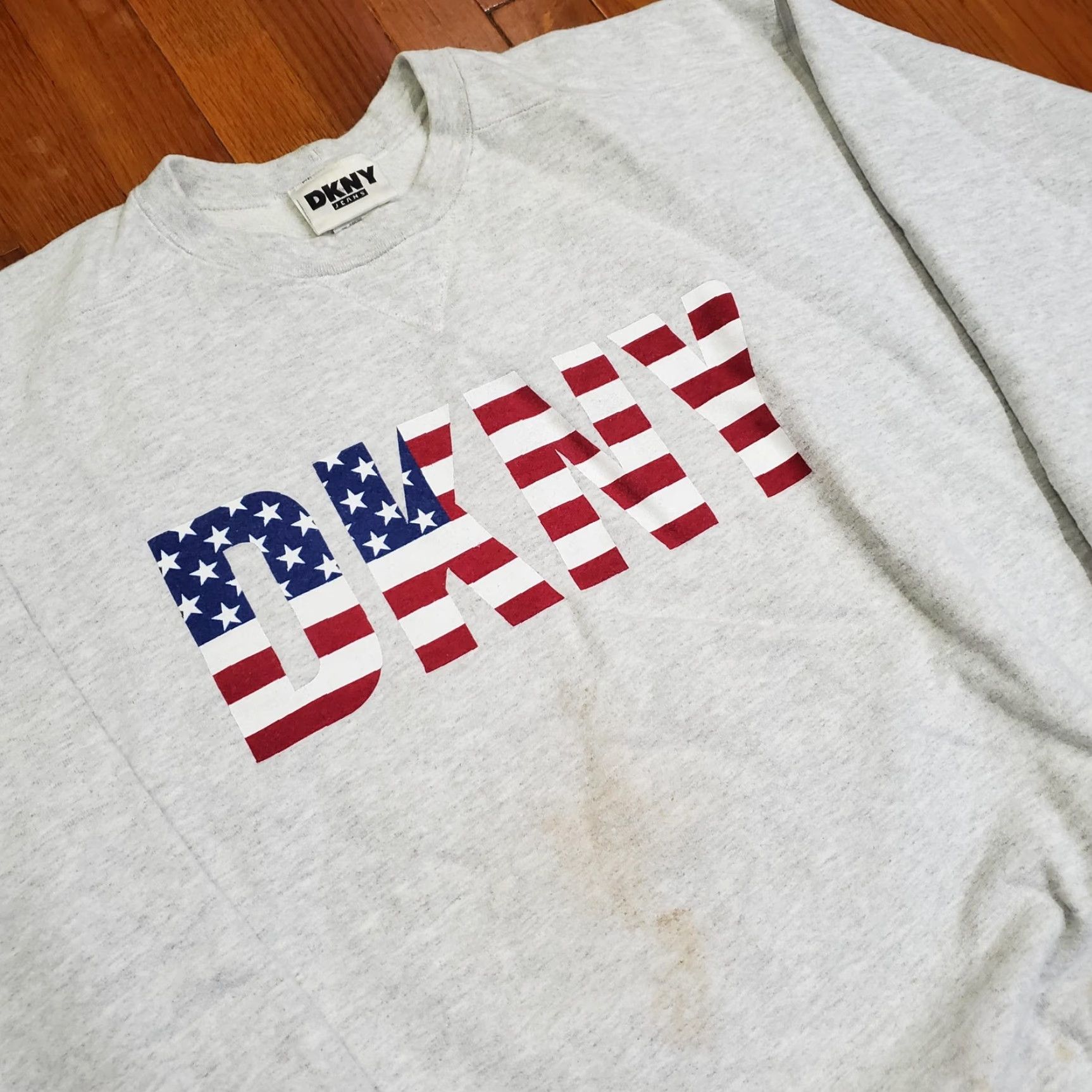 DKNY VINTAGE DKNY Jeans Sweatshirt Mens One Size Gray Crewneck Flag Made USA 90s Size US M / EU 48-50 / 2 - 4 Thumbnail