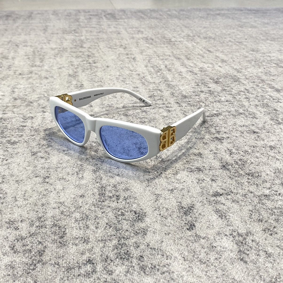 Balenciaga BALENCIAGA Dynasty D-Frame Sunglasses WHITE/BLUE Size ONE SIZE - 1 Thumbnail