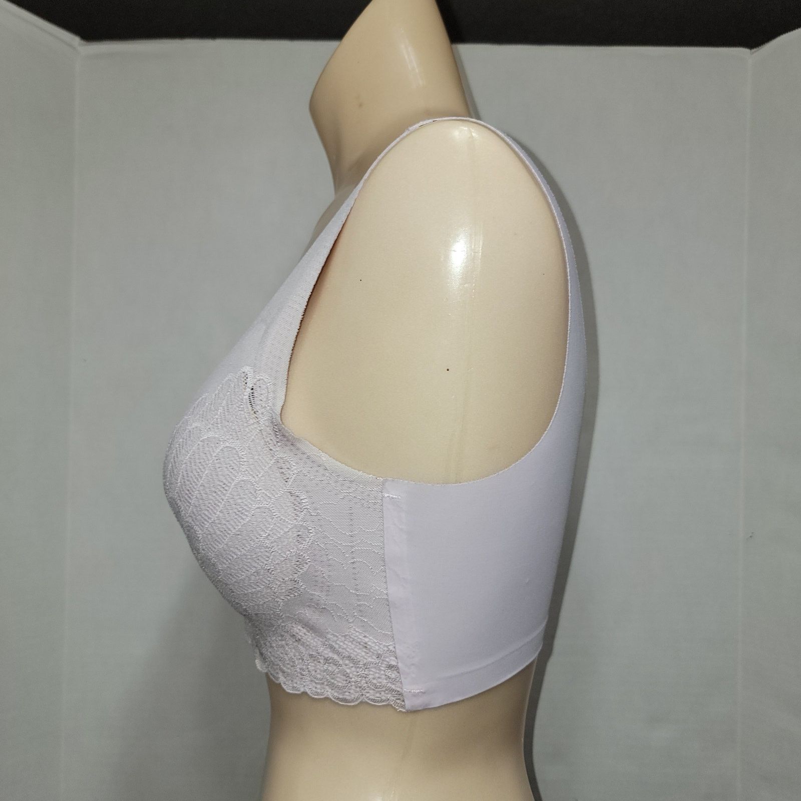 Other Daisy Fuentes Padded Slip-On Bra w/ Lace Front - Size Small Size ONE SIZE - 2 Thumbnail