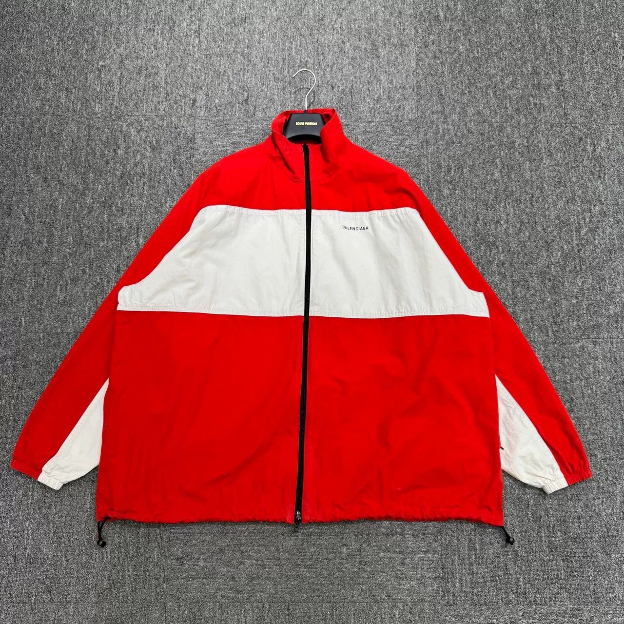 Balenciaga Balenciaga Red White Windbreaker Size US S / EU 44-46 / 1 - 1 Thumbnail