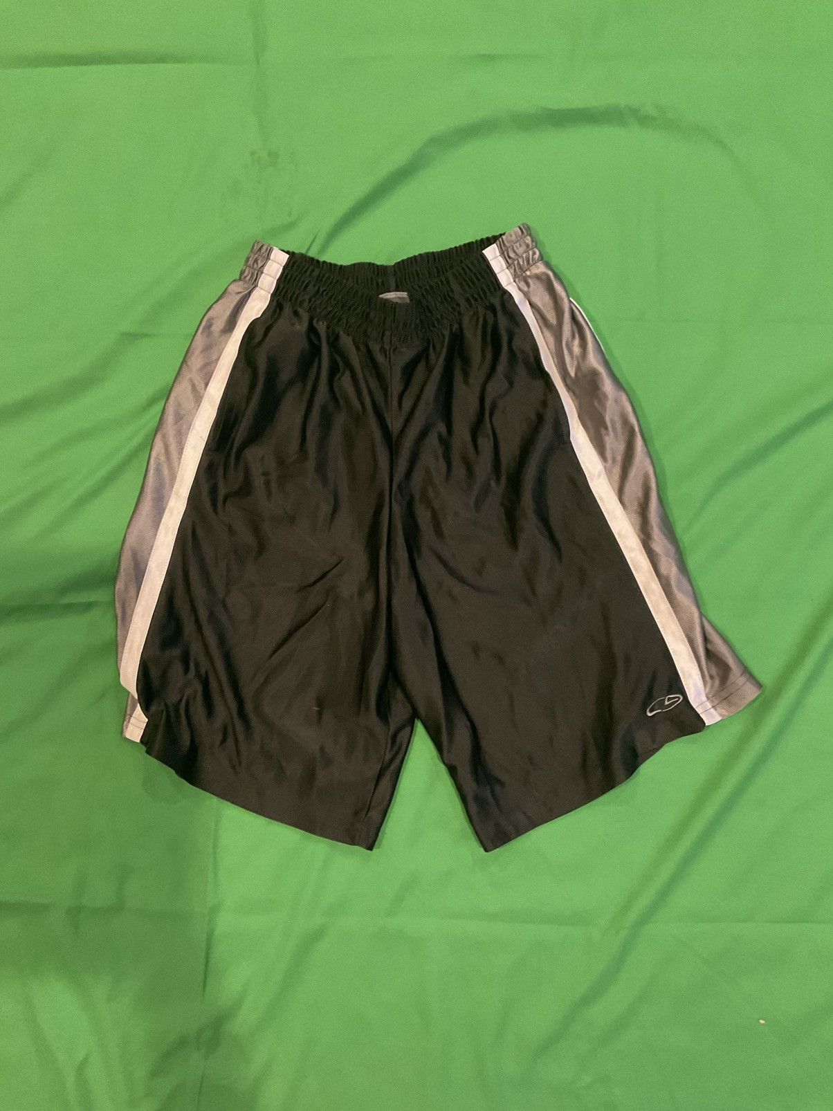 Vintage Vintage Black and grey shorts Size US 26 / EU 42 - 1 Thumbnail