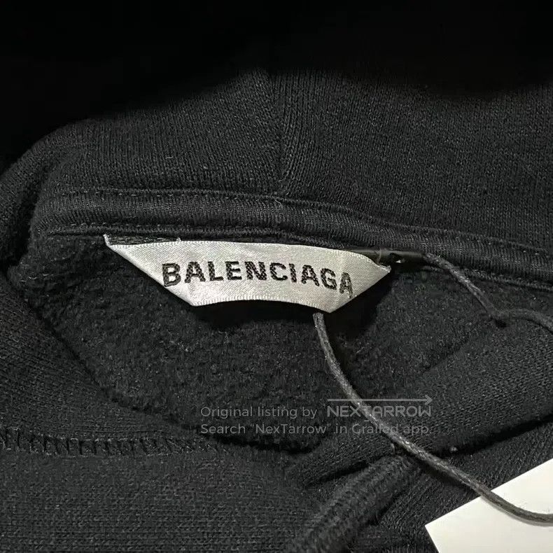 Balenciaga Balenciaga Seven Languages Hoodie Size US M / EU 48-50 / 2 - 3 Thumbnail