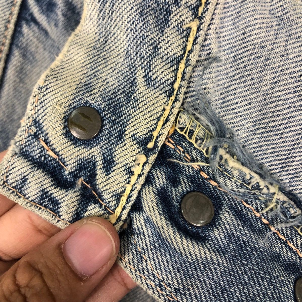 Evisu VINTAGE EVISU MADE IN JAPAN DISTRESSED DENIM JEANS RED LINE Size US 30 / EU 46 - 19 Thumbnail