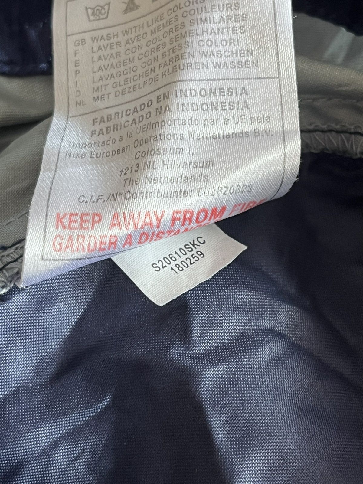 Nike Rare Vintage Nike PSG 2001 2002 Paris Saint Germain Jacket Size US XXL / EU 58 / 5 - 8 Thumbnail