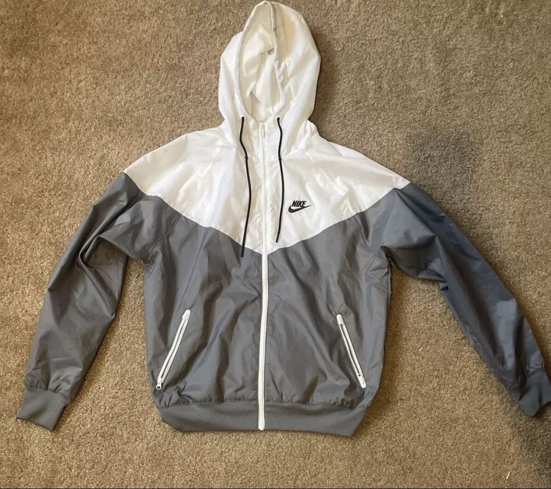 Nike Nike Windrunner | men S Size US S / EU 44-46 / 1 - 1 Thumbnail