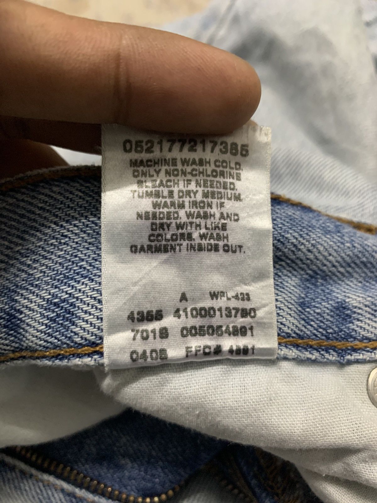 Levi's Vintage 90s Levi's 505 Regular Fit Distressed Denim 36x32.5 Size US 36 / EU 52 - 14 Thumbnail