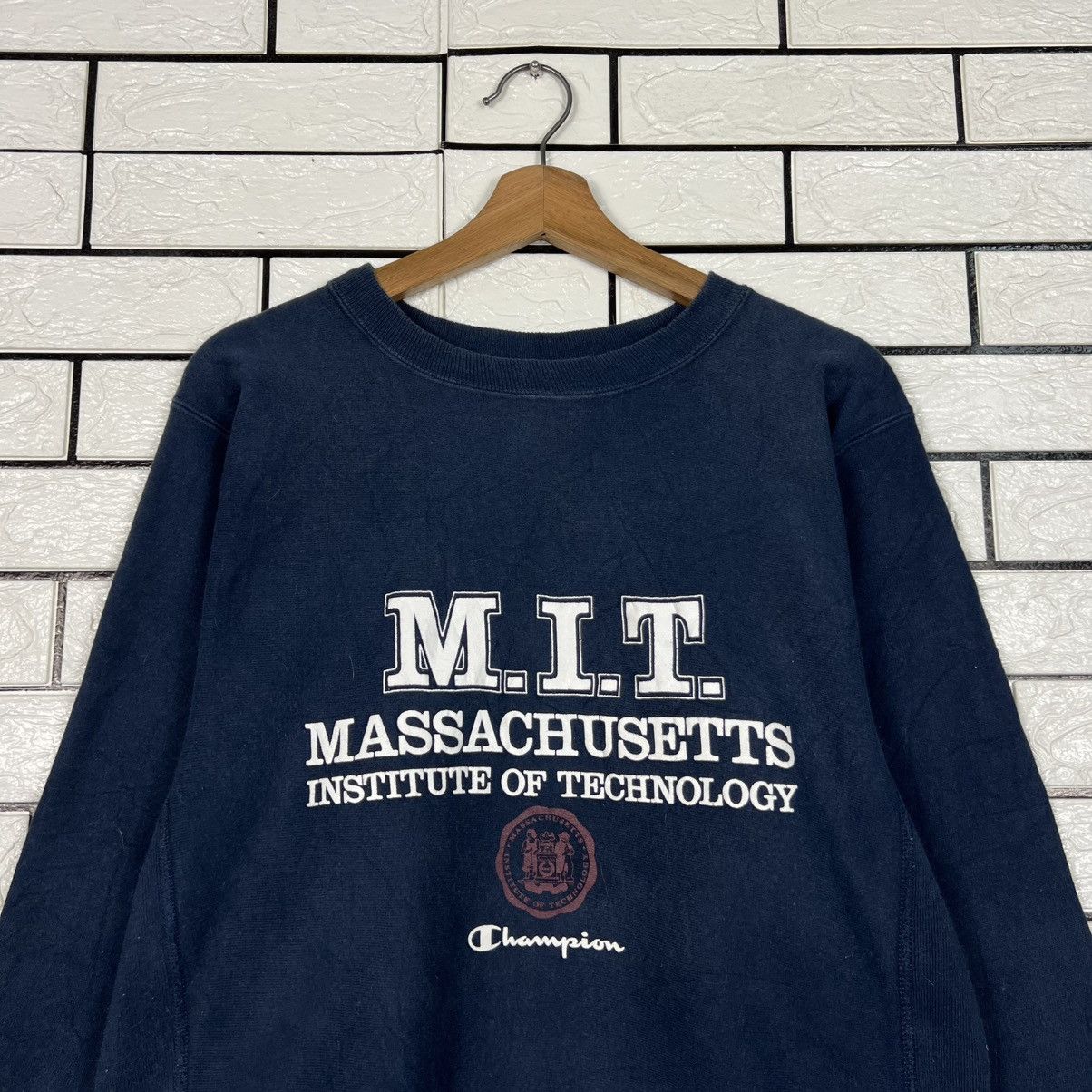 Champion Vintage CHAMPION REVERSE WEAVE M.I.T. Sweatshirt #4253-C193 Size US M / EU 48-50 / 2 - 2 Thumbnail