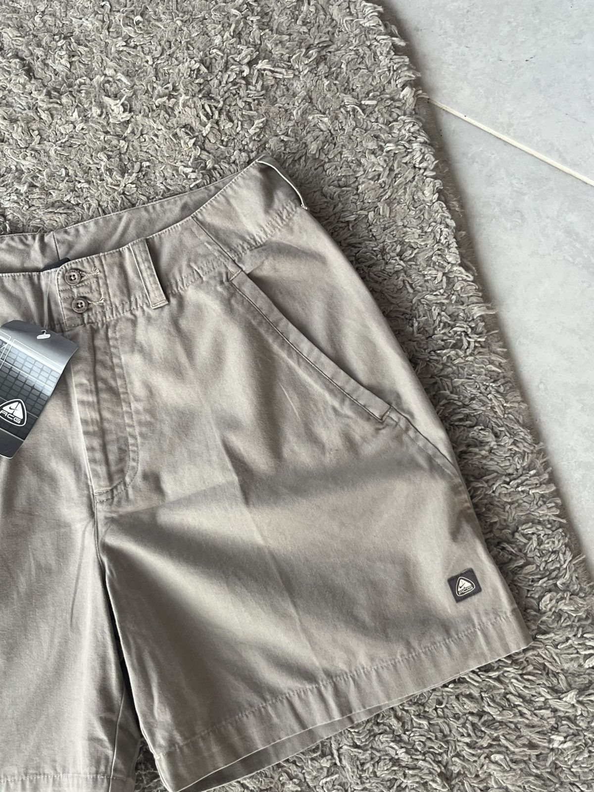Nike ACG Nike ACG Khaki Shorts (New With Tags) Size 28" / US 6 / IT 42 - 6 Thumbnail