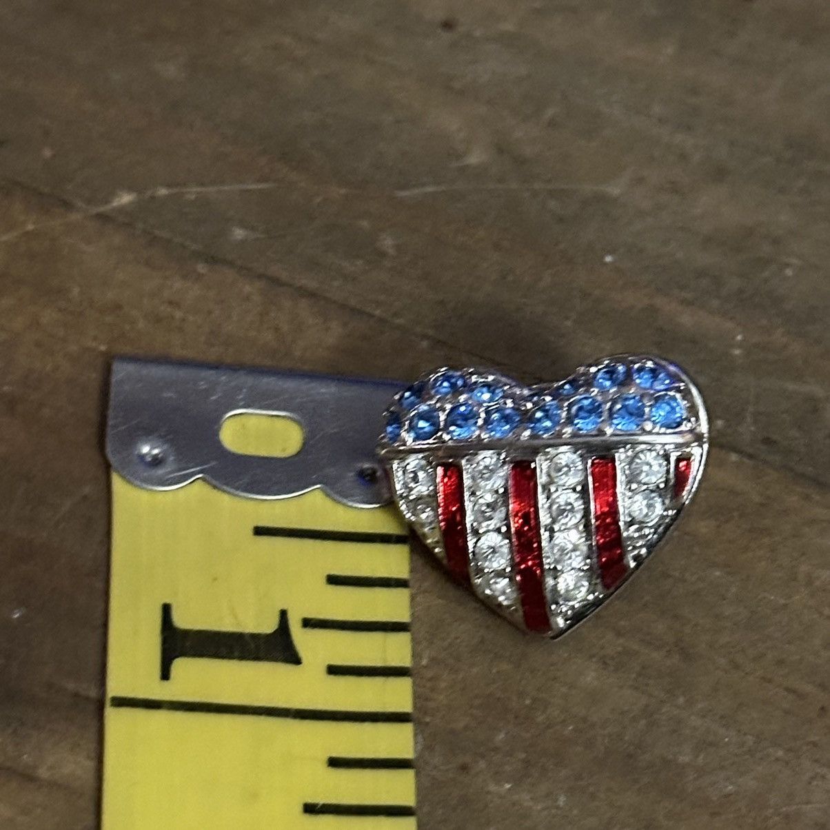 Swarovski Swarovski crystal brave heart patriotic tac pin Size ONE SIZE - 7 Thumbnail