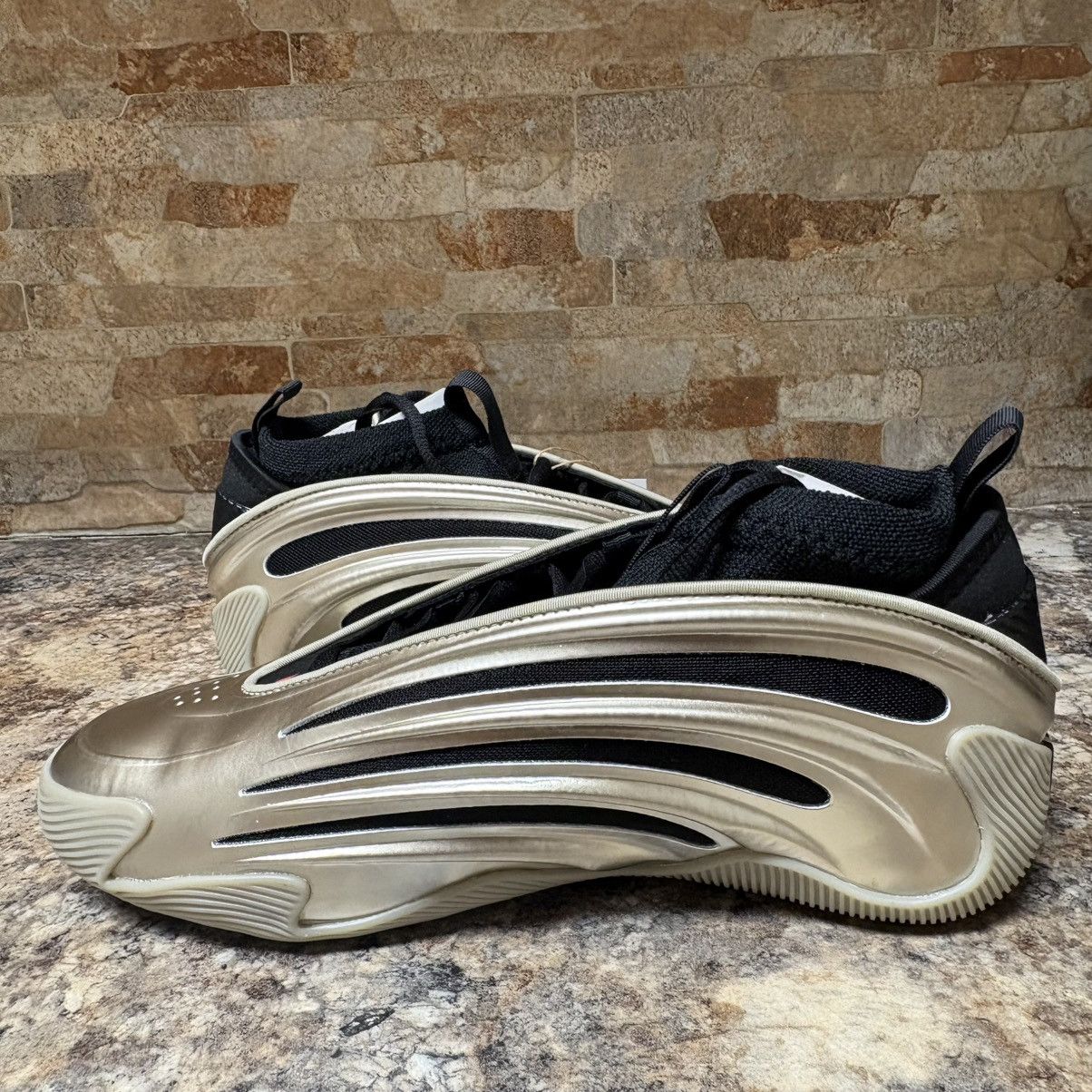 Adidas Adidas Harden Volume 9 'Cyber Metallic' Size 8.5 Size US 8.5 / EU 41-42 - 7 Thumbnail