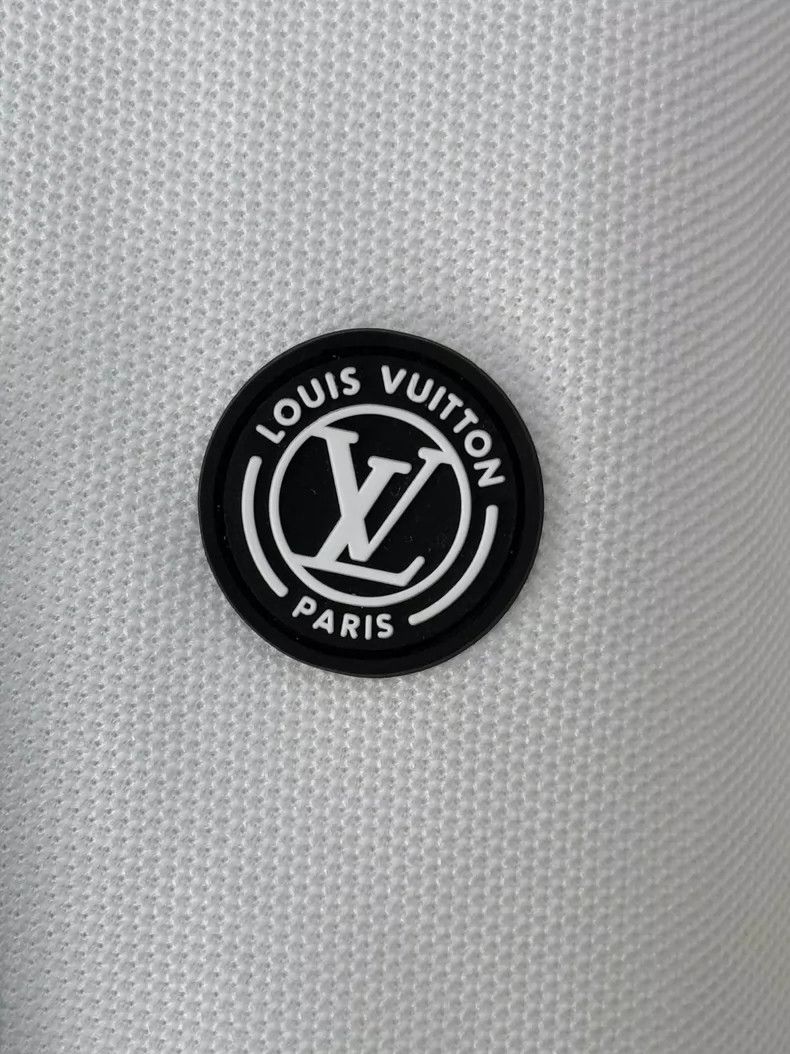 Louis Vuitton Louis Vuitton short sleeves Size XS / US 0-2 / IT 36-38 - 4 Thumbnail