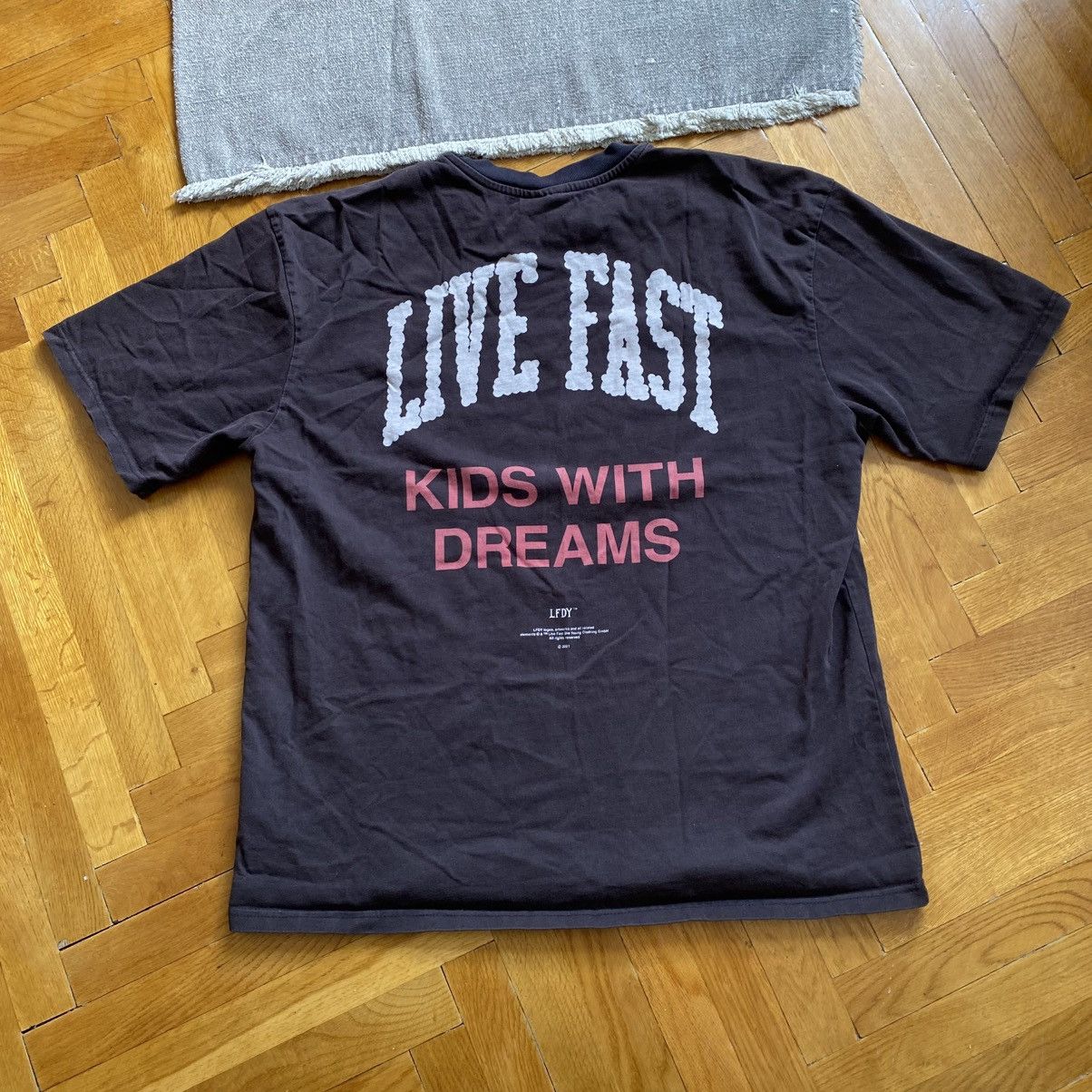 LFDY LIVE FAST DIE YOUNG X LOONEY TUNES OVERSIZE T SHIRT Size US L / EU 52-54 / 3 - 2 Thumbnail