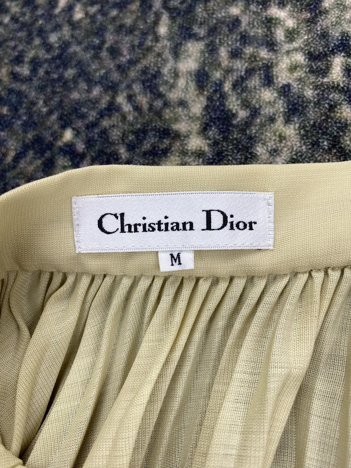 Dior 🔥RARE🔥 Vintage 1980’s CHRISTIAN DIOR Pleated Khaki Skirt Size 26" / US 2 / IT 38 - 6 Thumbnail